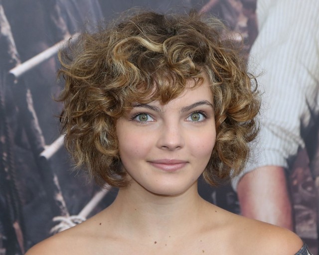 Camren Bicondova Fotoğrafları 145