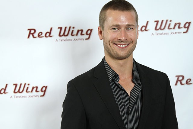 Glen Powell Fotoğrafı