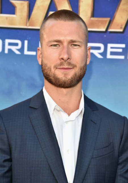 Glen Powell Fotoğrafları 21