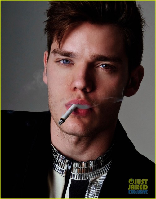 Dominic Sherwood fotoğrafı