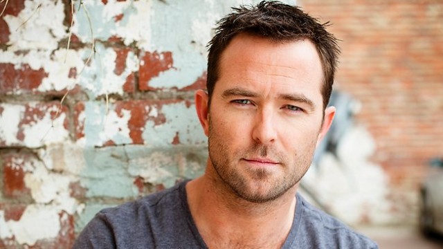 Sullivan Stapleton Fotoğrafı