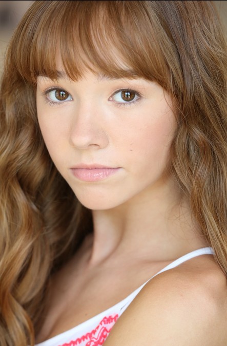 Holly Taylor Fotoğrafları 8