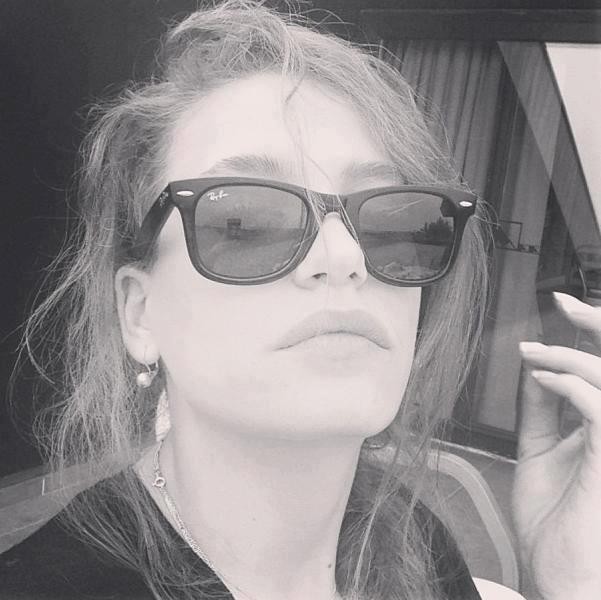 Serenay Sarıkaya Fotoğrafı