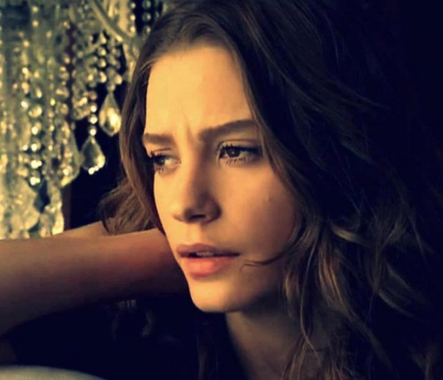 Serenay Sarıkaya Fotoğrafı