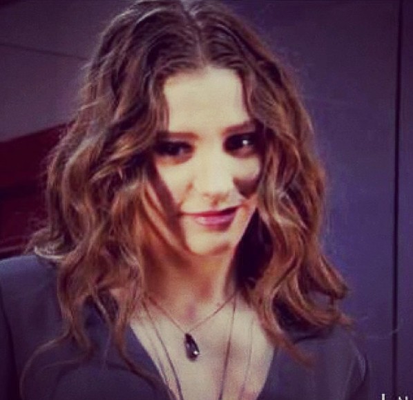 Serenay Sarıkaya Fotoğrafı