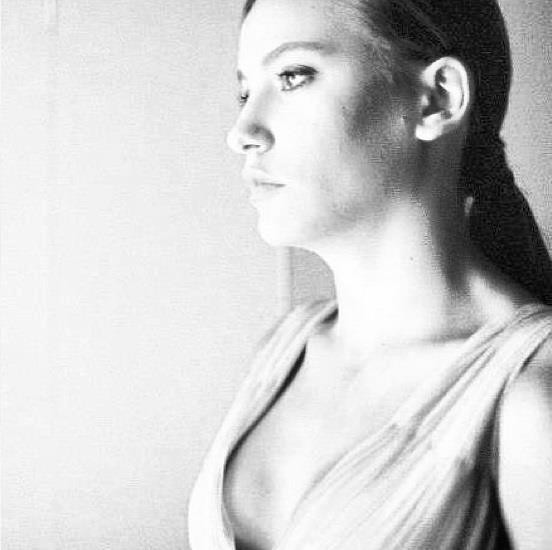 Serenay Sarıkaya Fotoğrafı