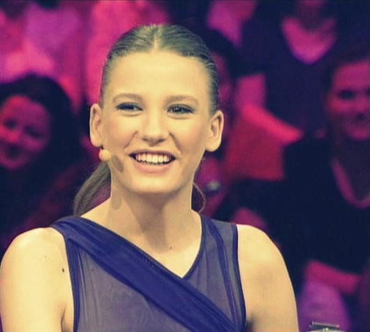 Serenay Sarıkaya Fotoğrafı