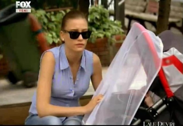 Serenay Sarıkaya Fotoğrafı