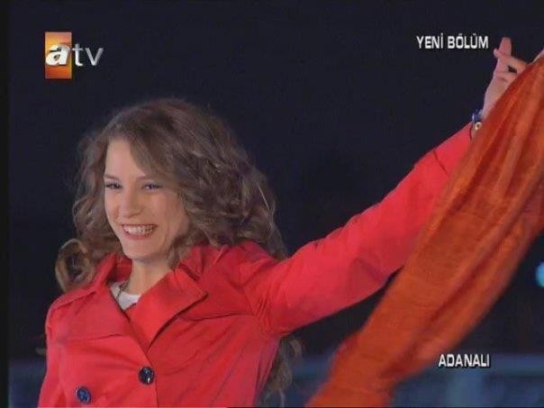 Serenay Sarıkaya Fotoğrafı