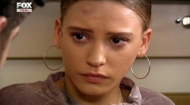 Serenay Sarıkaya Fotoğrafı