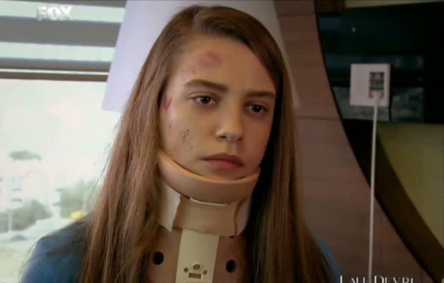 Serenay Sarıkaya Fotoğrafı