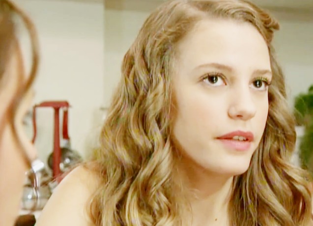 Serenay Sarıkaya Fotoğrafı