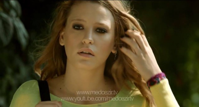 Serenay Sarıkaya Fotoğrafı