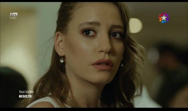 Serenay Sarıkaya Fotoğrafları 932