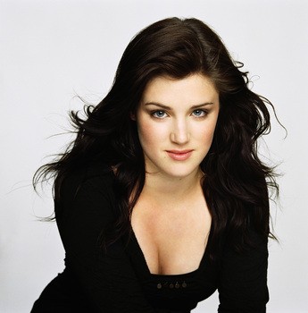 Lucy Griffiths Fotoğrafları 1