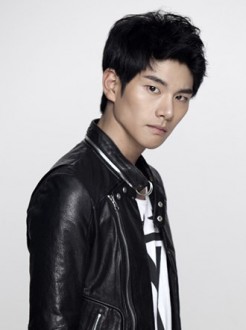 Lee Yi-Kyung Fotoğrafı