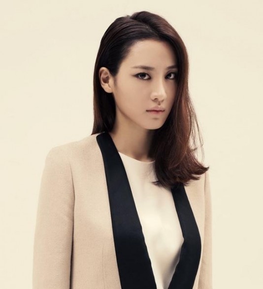 Claudia Kim Fotoğrafı