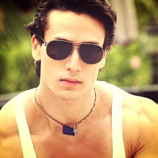 Tiger Shroff Fotoğrafları 19