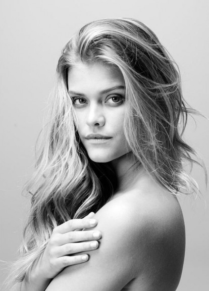 Nina Agdal Fotoğrafı