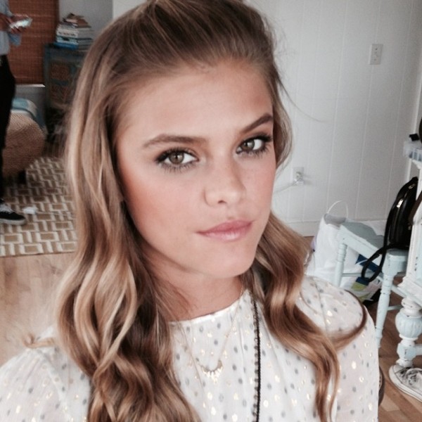 Nina Agdal Fotoğrafları 36