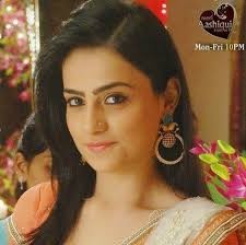 Radhika Madan Fotoğrafı