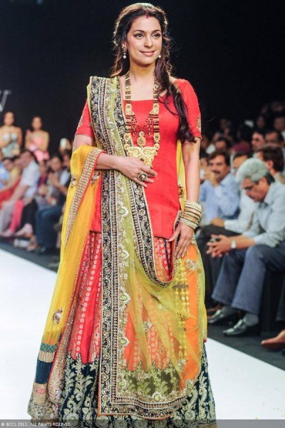 Juhi Chawla Fotoğrafı