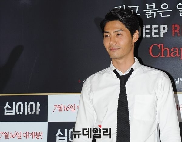 Lee Kwan-Hoon Fotoğrafı