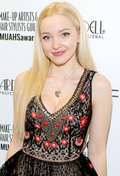 Dove Cameron Fotoğrafları 102