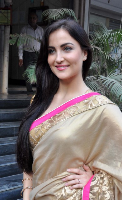 Elli  Avram Fotoğrafı