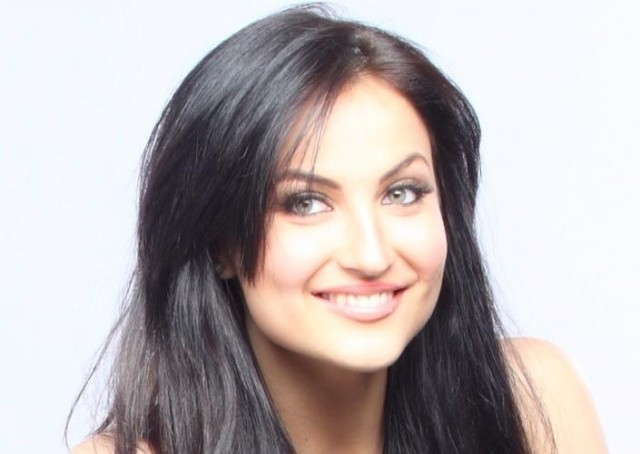 Elli  Avram Fotoğrafları 64