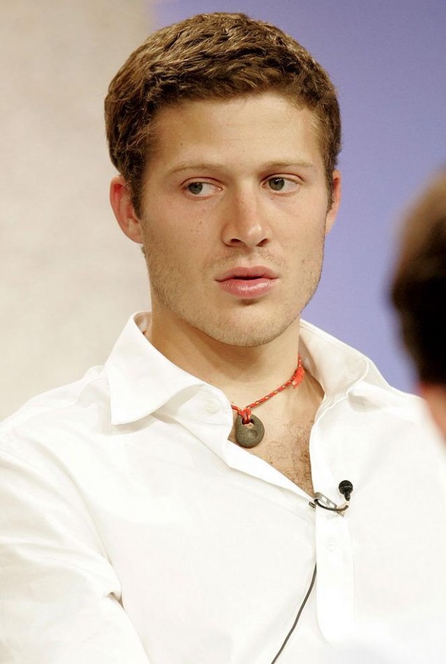 Zach Gilford Fotoğrafları 8