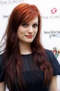 Alison Sudol Fotoğrafı
