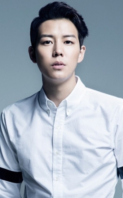 Shin Ji-hoon fotoğrafı