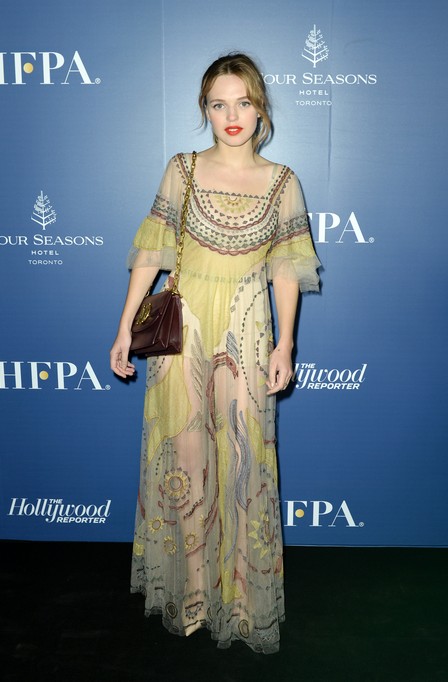 Odessa Young Fotoğrafı