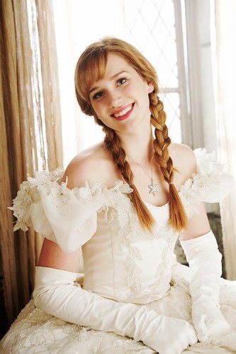 Elizabeth Lail Fotoğrafı