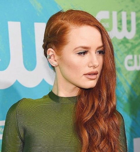 Madelaine  Petsch Fotoğrafları 30