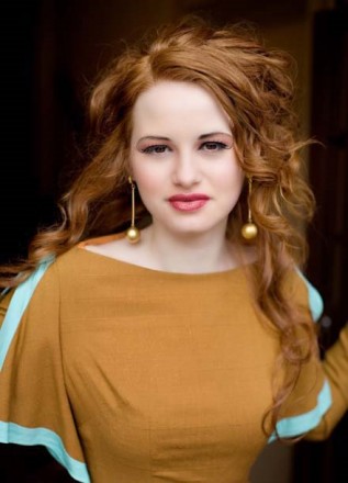 Madelaine  Petsch Fotoğrafları 42