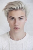 Lucky Blue Smith Fotoğrafları 1