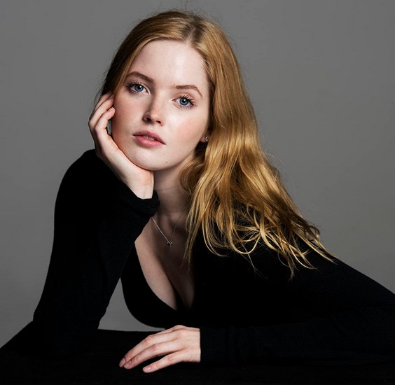 Ellie Bamber Fotoğrafları 3