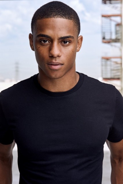 Keith  Powers  Fotoğrafları 9