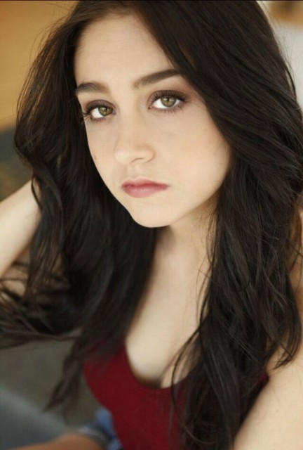 Emmy  Tanzy Fotoğrafı