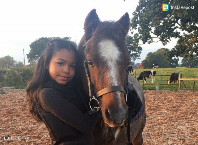Navia Ziraili  Robinson Fotoğrafı