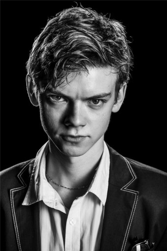 Thomas Brodie-Sangster Fotoğrafları 39