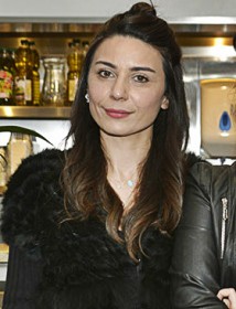 Esra Vesu Özçelik Fotoğrafı