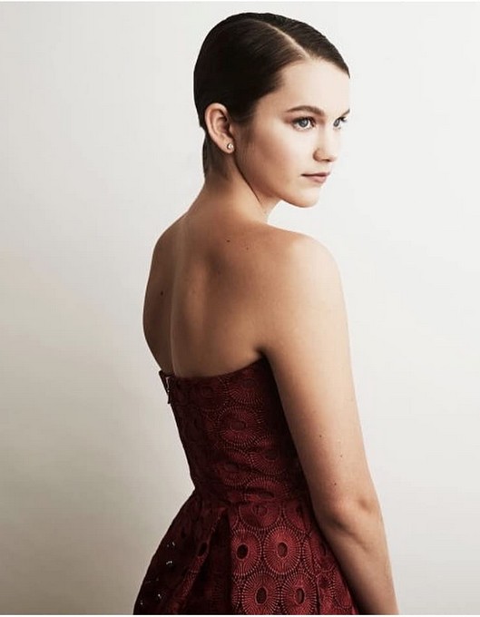 Chloe East Fotoğrafları 15