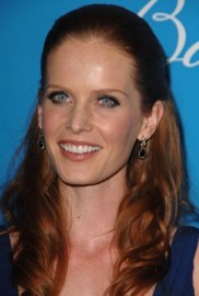 Rebecca Mader fotoğrafı