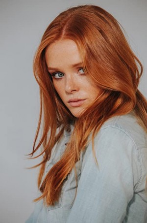 Abigail Cowen Fotoğrafı