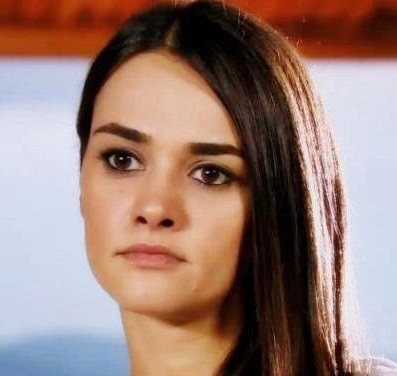 Hande Soral Fotoğrafları 171