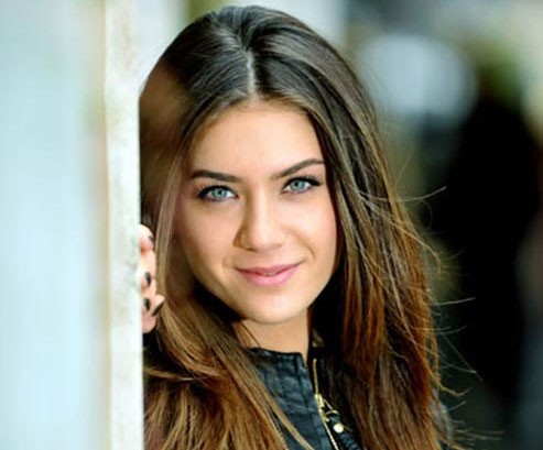 Fulya Zenginer Fotoğrafı