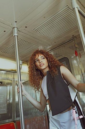 Leslie Grace Fotoğrafları 5